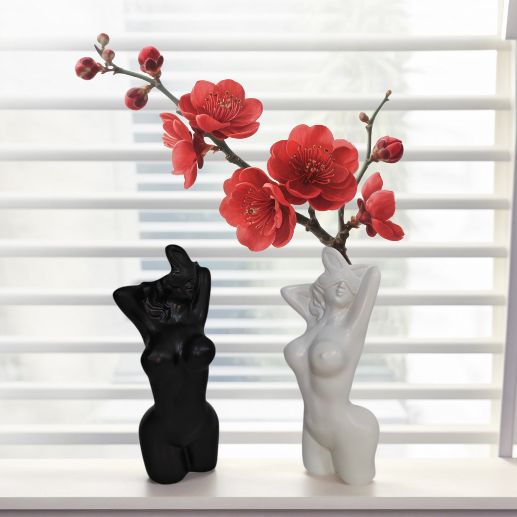 Resin Art Table Top - 1 Piece of Artistic Human-Shaped Vase