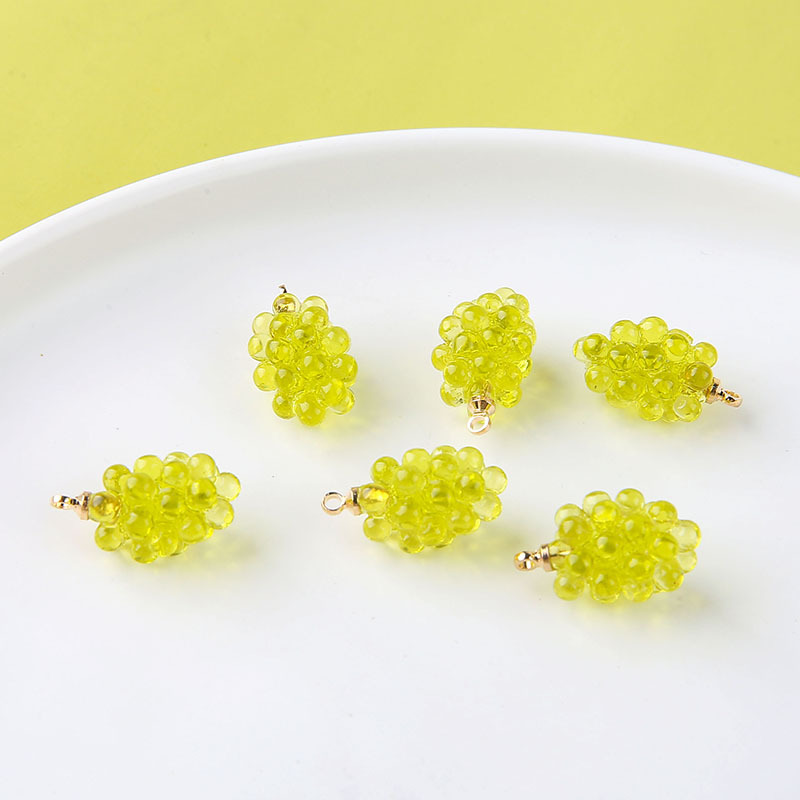 6pcs Cute Little Grapes Resin  - Resin Art Pendant avis et prix
