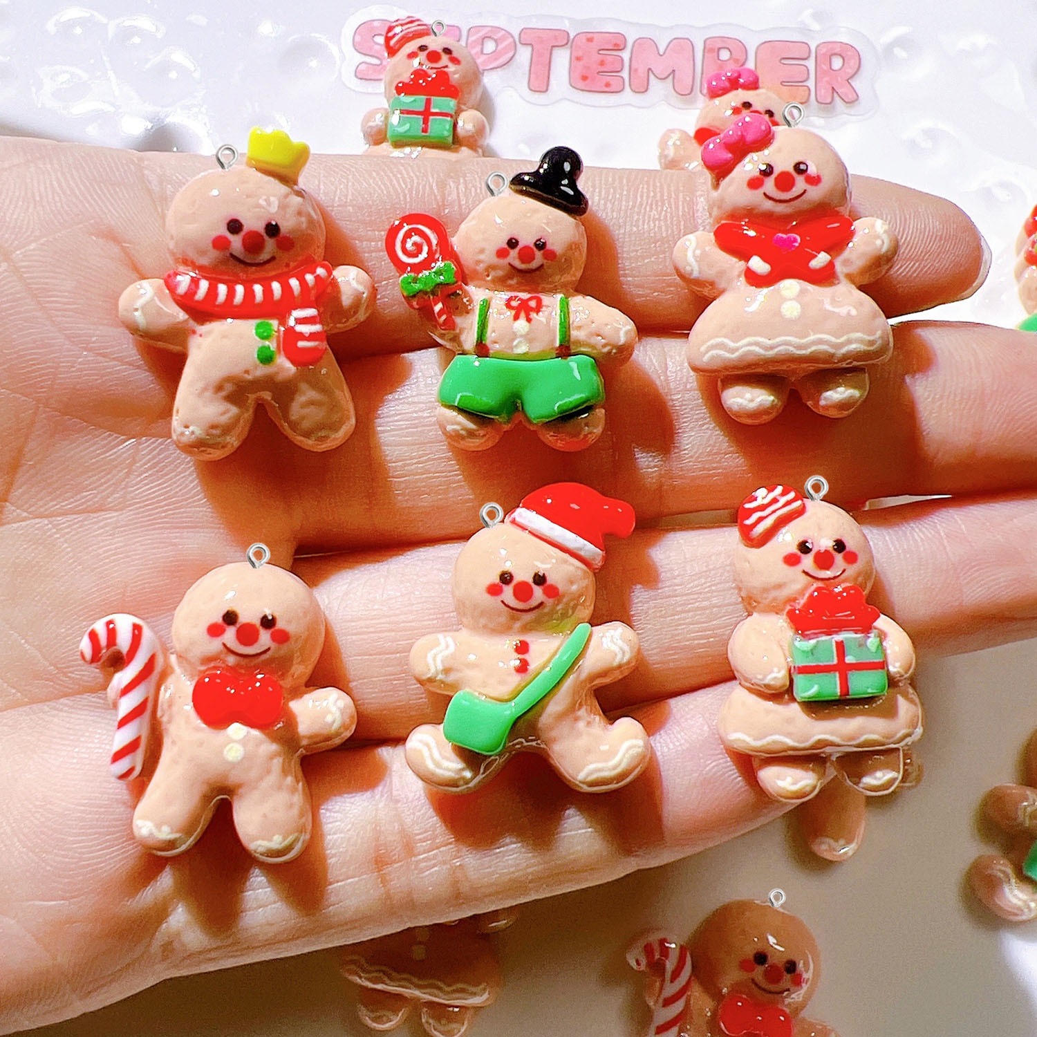 10Pcs Cute Christmas Doll Plan - Resin Art Earrings Material avis et prix
