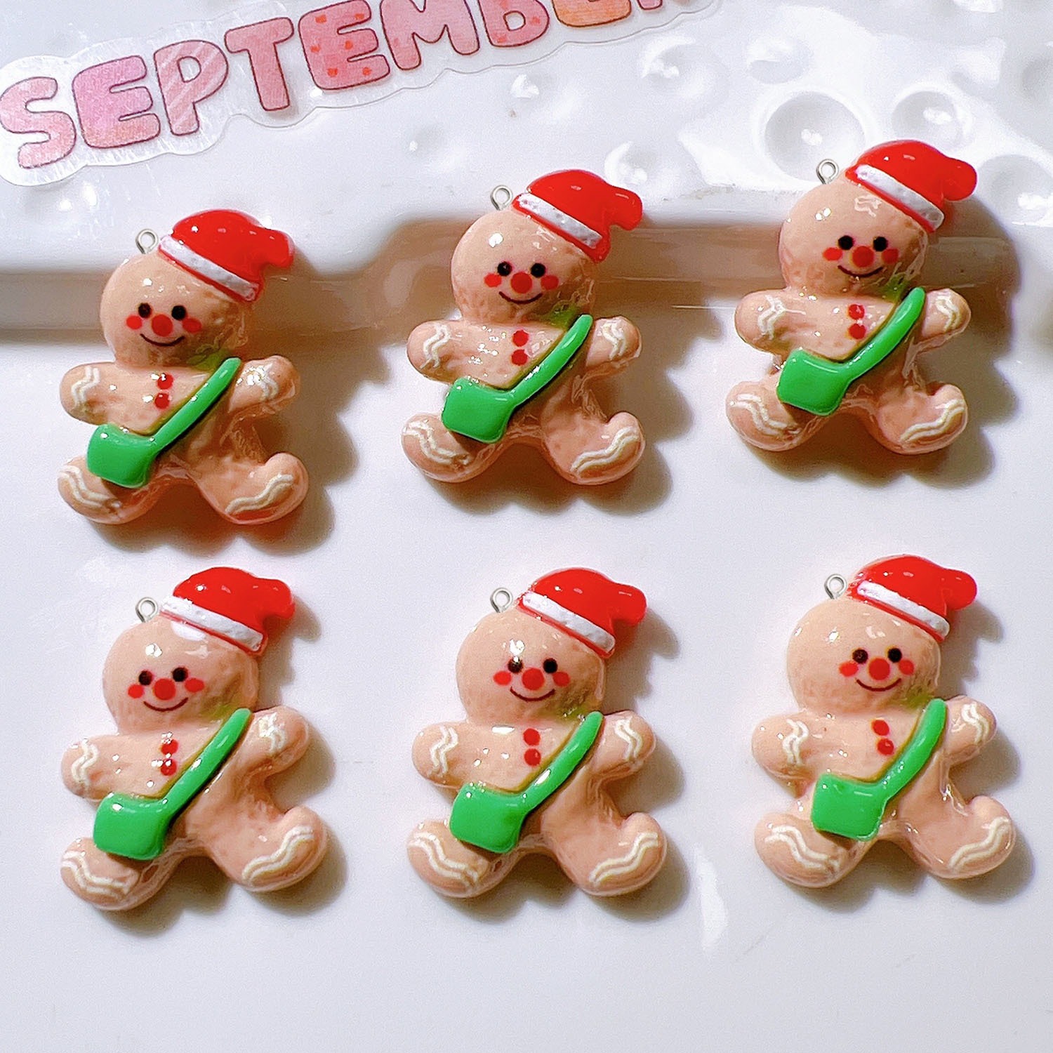 10Pcs Cute Christmas Doll Plan - Resin Art Earrings Material avis et prix